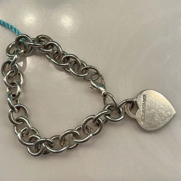 GUC Tiffany & co genuine heart bracelet - Picture 3 of 3